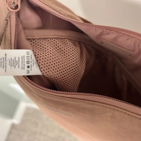 Lululemon Sling Crossbody Bag 2L Tan/Clay - Picture 8 of 11